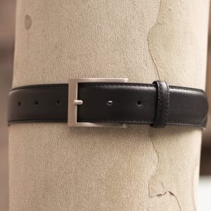 vue posee ceinture classique cuir grave noir jules & jenn